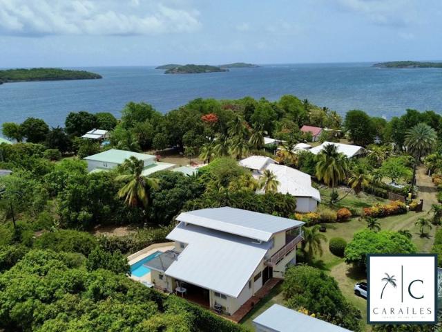 Maison familiale 5 chambres avec piscine et studio indépendant