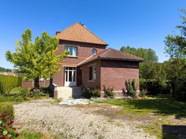Maison Familiale / 5 Chambres / Grand Batiment 147m² Longueville sur Scie