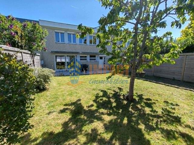 MAISON FAMILIALE 5 CHAMBRES, JARDIN, GARAGE, PARKING