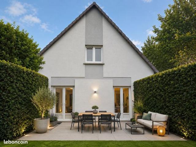 Maison familiale 5 pièces avec jardin et 2 garages à Zillisheim