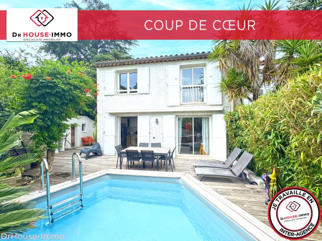 Maison familiale 5 pièces de 104,02 m² avec piscine hors sol, garage et terrain de 254 m² à Cogolin