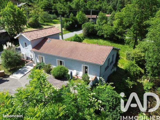 Maison familiale 5 pièces 143 m²
