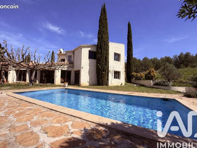 Maison familiale 5 pièces 163 m²