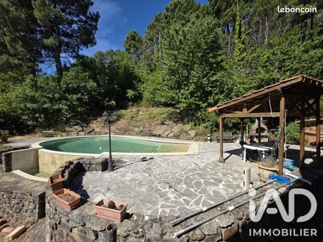Maison familiale 5 pièces 169 m²