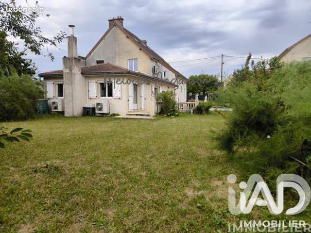 Maison familiale 5 pièces 170 m²