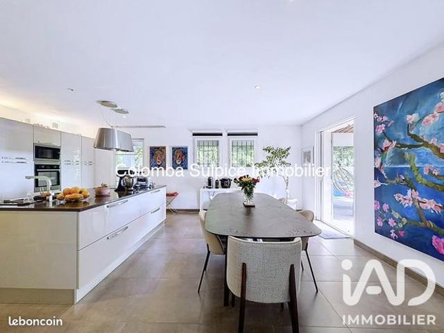 Maison familiale 5 pièces 180 m²