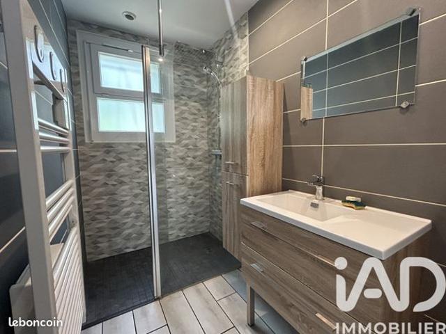 Maison familiale 5 pièces 182 m²