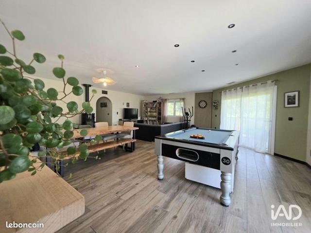 Maison familiale 5 pièces 184 m²