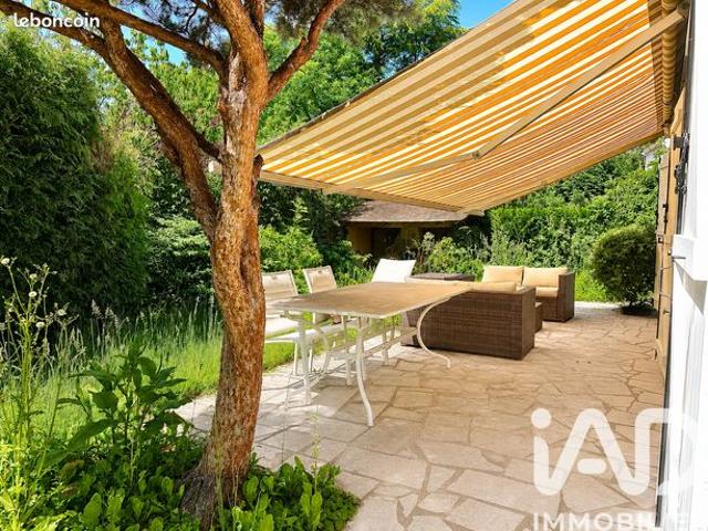 Maison familiale 5 pièces 184 m²