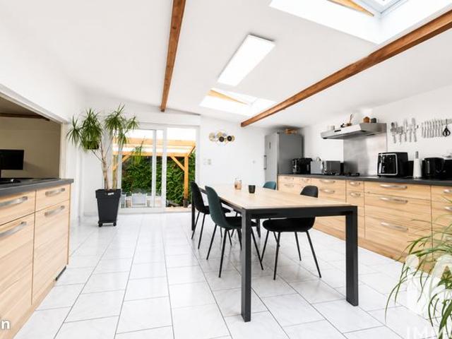 Maison familiale 5 pièces 121 m²