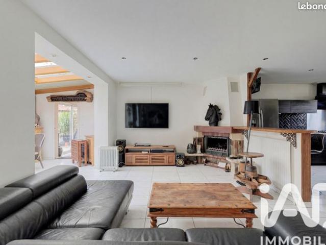 Maison familiale 5 pièces 121 m²