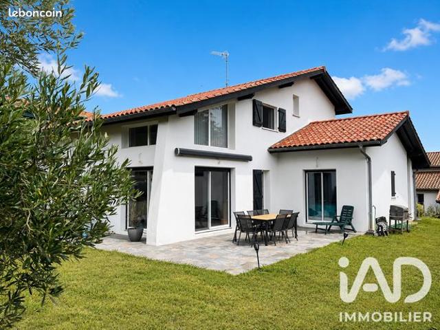 Maison familiale 5 pièces 134 m²