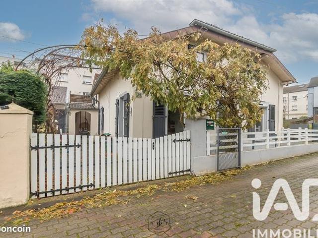 Maison familiale 5 pièces 138 m²