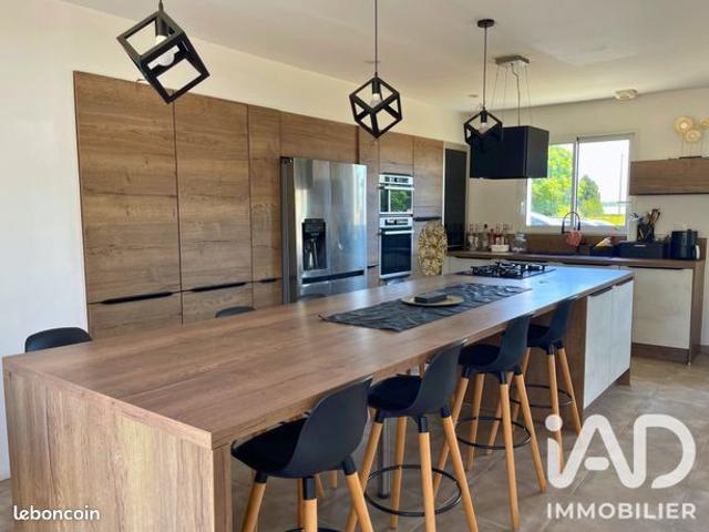 Maison familiale 5 pièces 139 m²