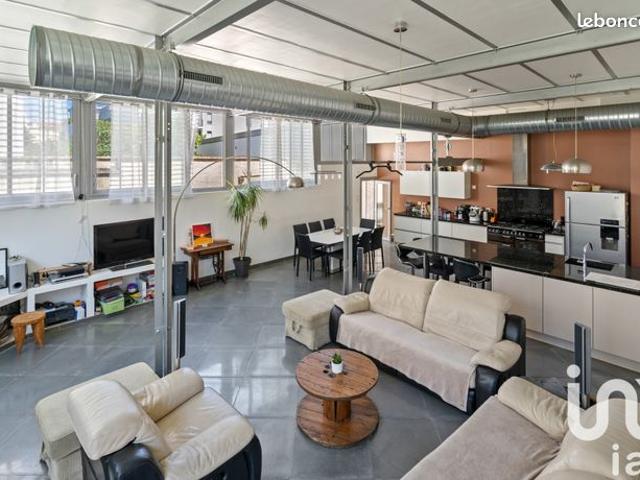 Maison familiale 5 pièces 223 m²