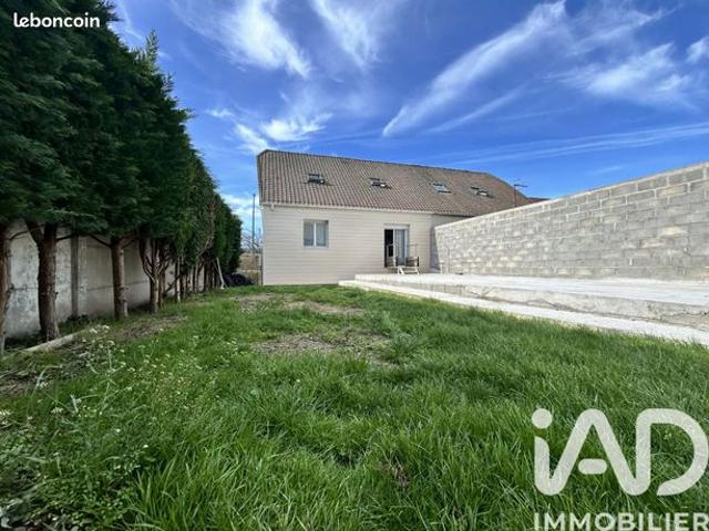 Maison familiale 5 pièces 93 m²