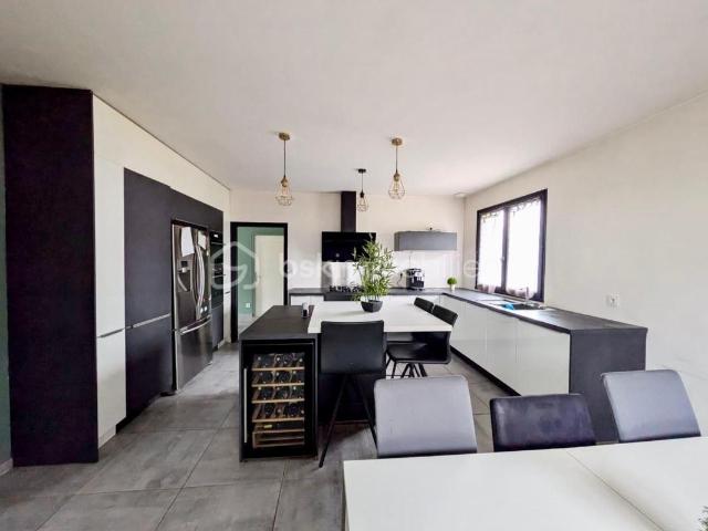 MAISON FAMILIALE – 6 CHAMBRES – UN CADRE DE VIE IDÉAL !