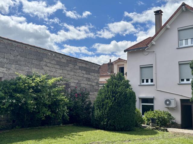 Maison familiale 6 pièces avec jardin et garage