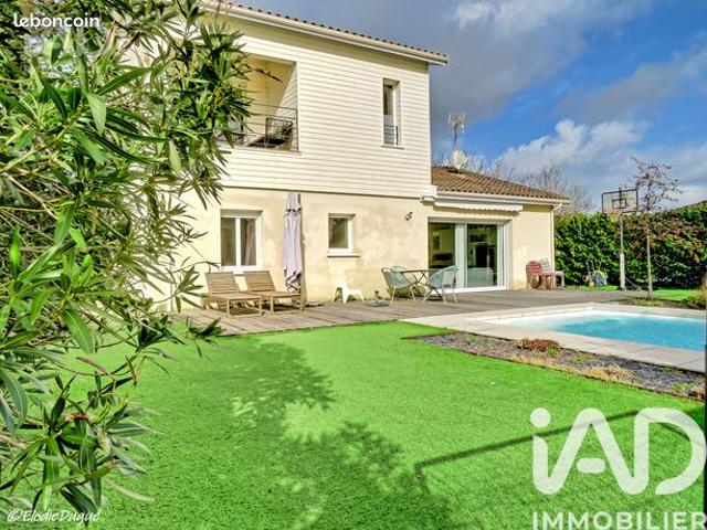 Maison familiale 6 pièces 143 m²