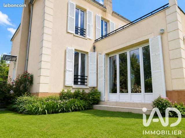 Maison familiale 6 pièces 140 m²