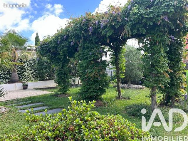 Maison familiale 6 pièces 151 m²