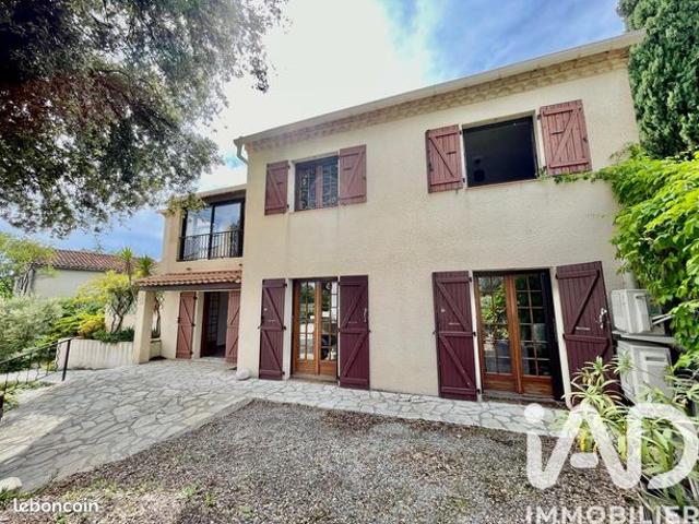 Maison familiale 6 pièces 155 m²