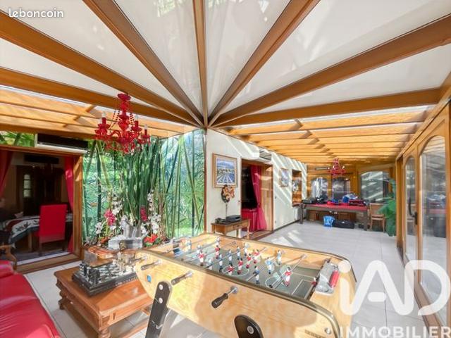Maison familiale 6 pièces 160 m²