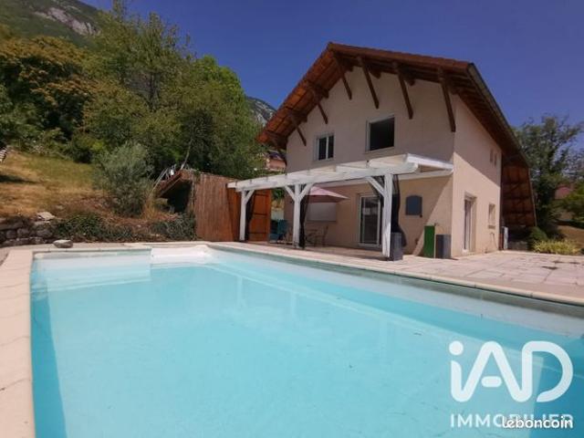 Maison familiale 6 pièces 161 m²