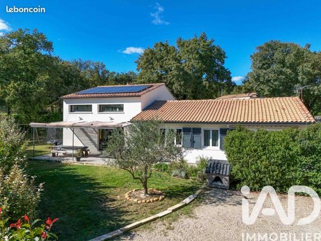 Maison familiale 6 pièces 166 m²