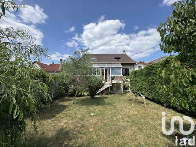 Maison familiale 6 pièces 170 m²
