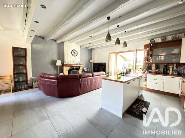 Maison familiale 6 pièces 177 m²