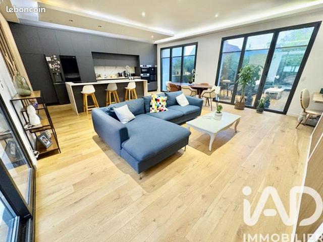 Maison familiale 6 pièces 190 m²