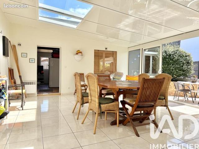 Maison familiale 6 pièces 196 m²
