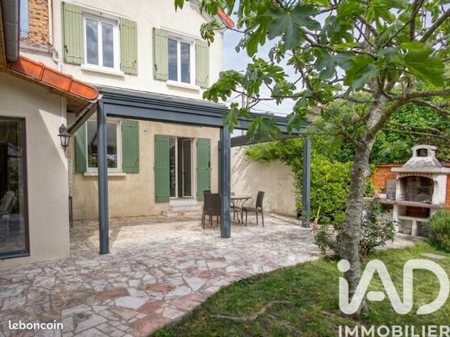 Maison familiale 6 pièces 107 m²