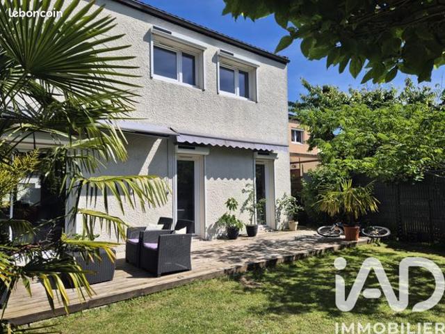 Maison familiale 6 pièces 120 m²
