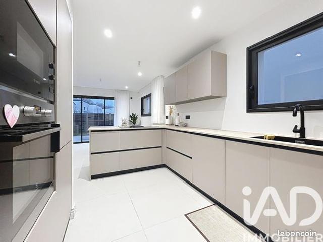 Maison familiale 6 pièces 121 m²