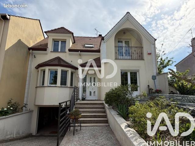 Maison familiale 6 pièces 127 m²