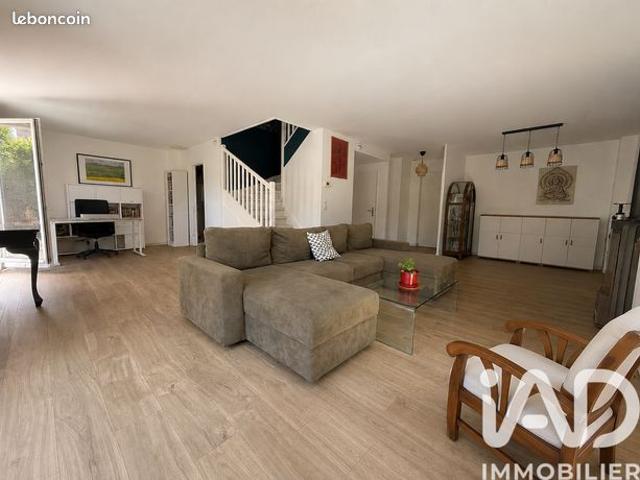 Maison familiale 6 pièces 131 m²