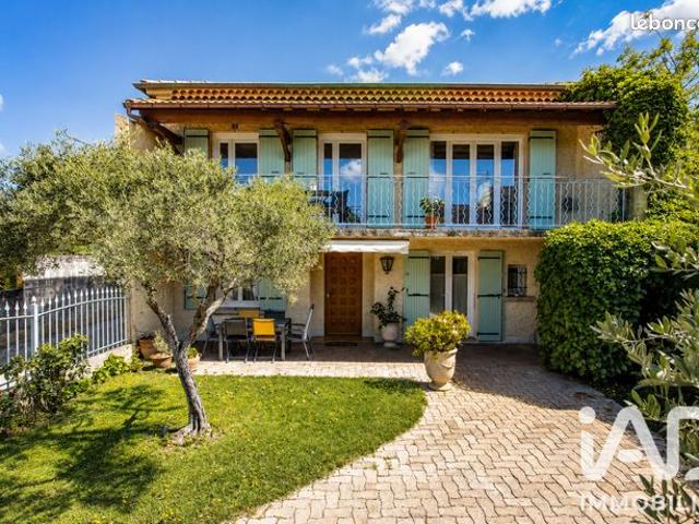 Maison familiale 6 pièces 200 m²