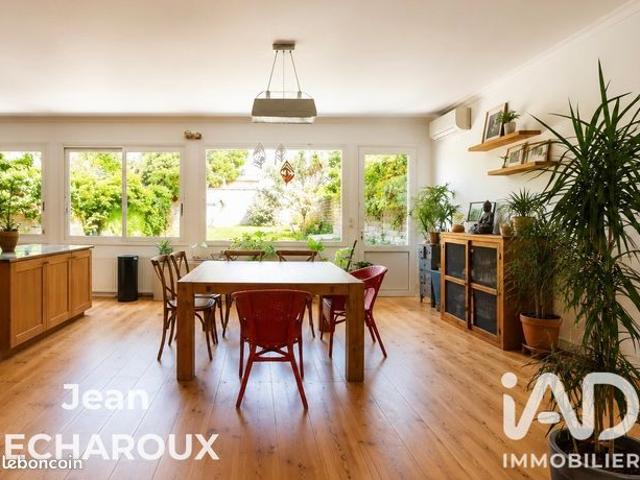 Maison familiale 6 pièces 218 m²