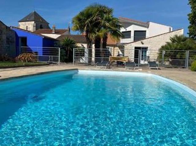 Maison familiale 6 pièces 223 m²