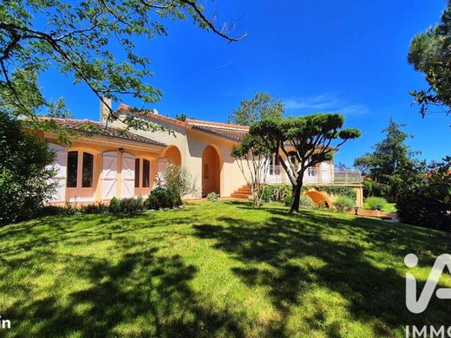 Maison familiale 6 pièces 220 m²