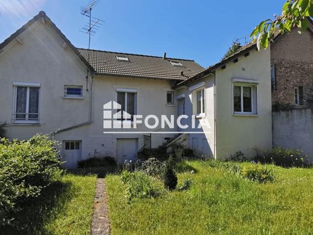 Maison familiale 6 pièces 4 chambres avec jardin dans un environnement résidentiel très calme