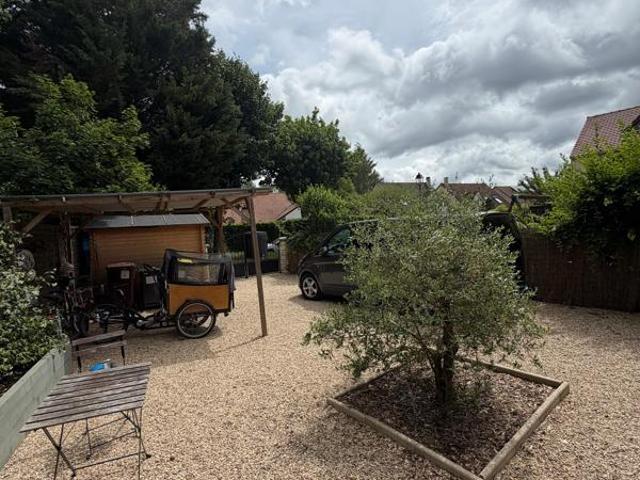 Maison familiale 7 pièces avec jardin et terrasse