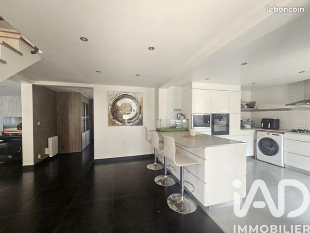 Maison familiale 7 pièces 146 m²