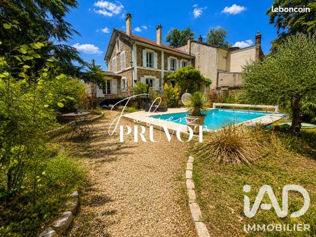 Maison familiale 7 pièces 150 m²
