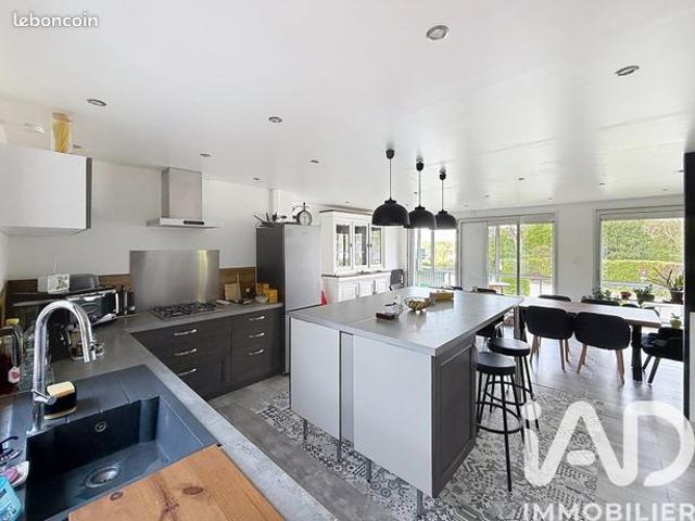 Maison familiale 7 pièces 150 m²