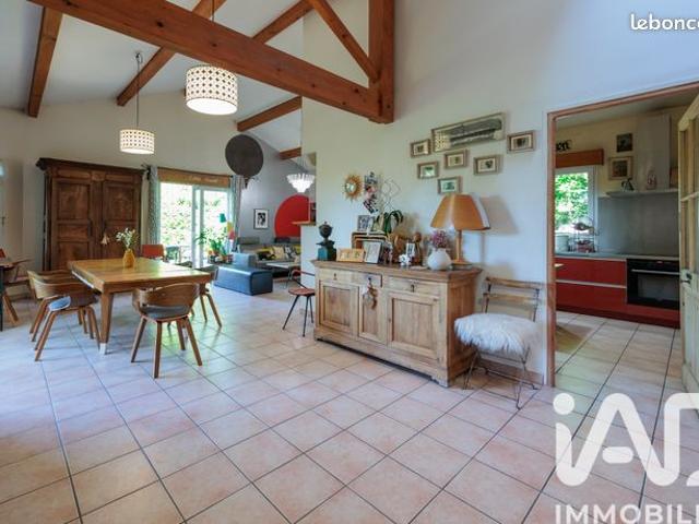 Maison familiale 7 pièces 154 m²
