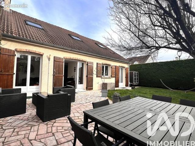 Maison familiale 7 pièces 155 m²