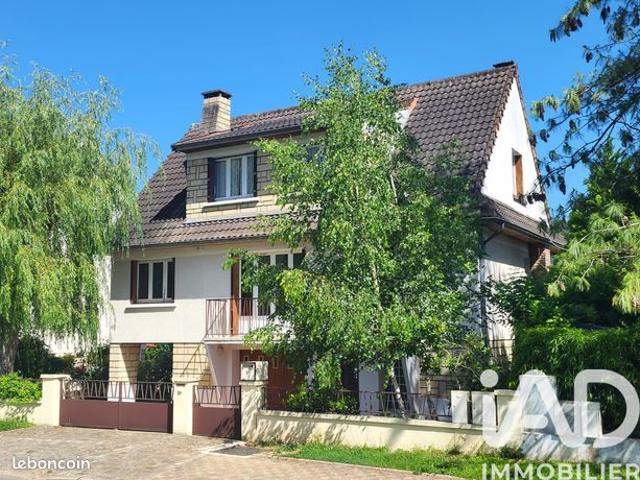 Maison familiale 7 pièces 159 m²